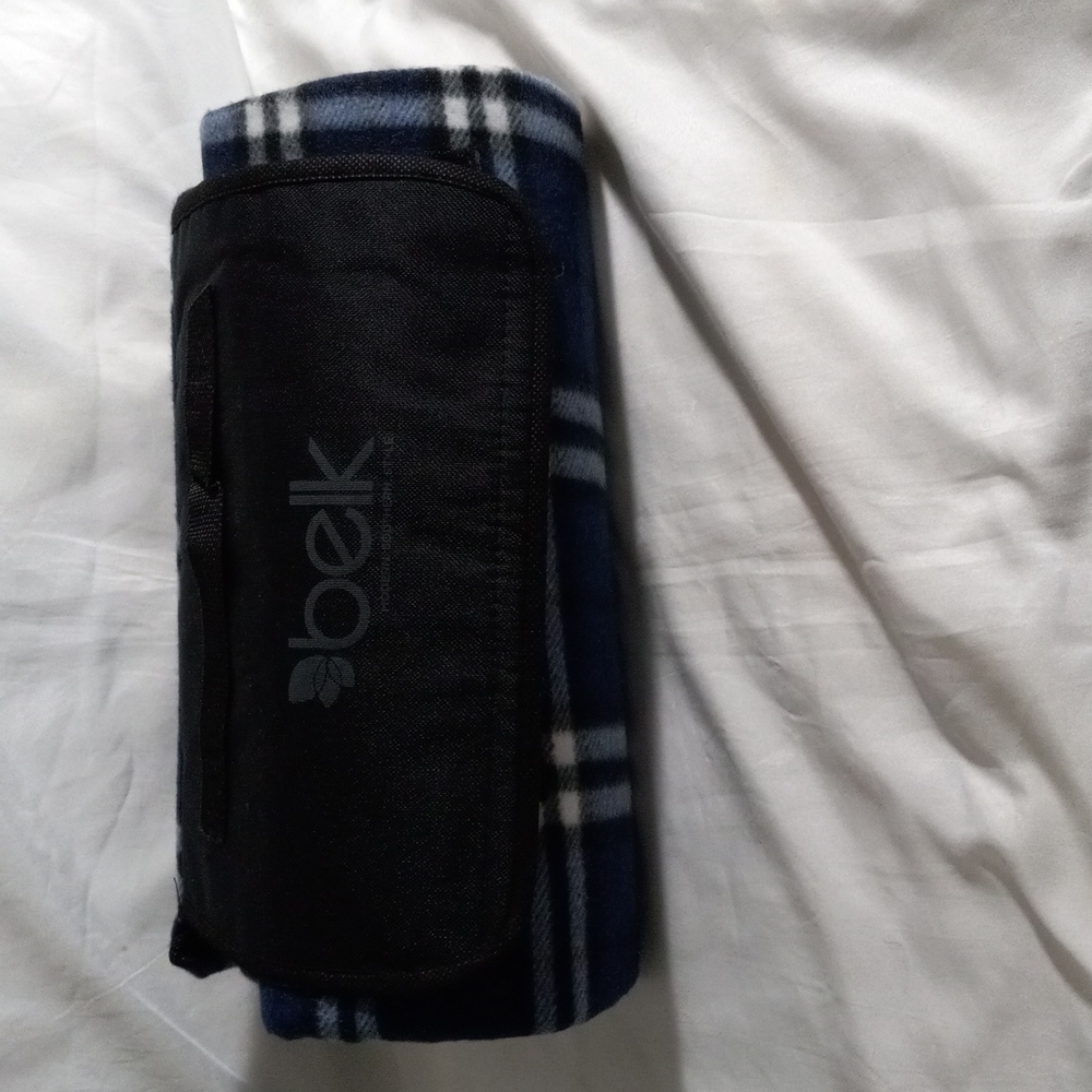 BELK Picnic Camping Roll Up Blanket Waterproof Beach Blue Plaid 50 X 50”